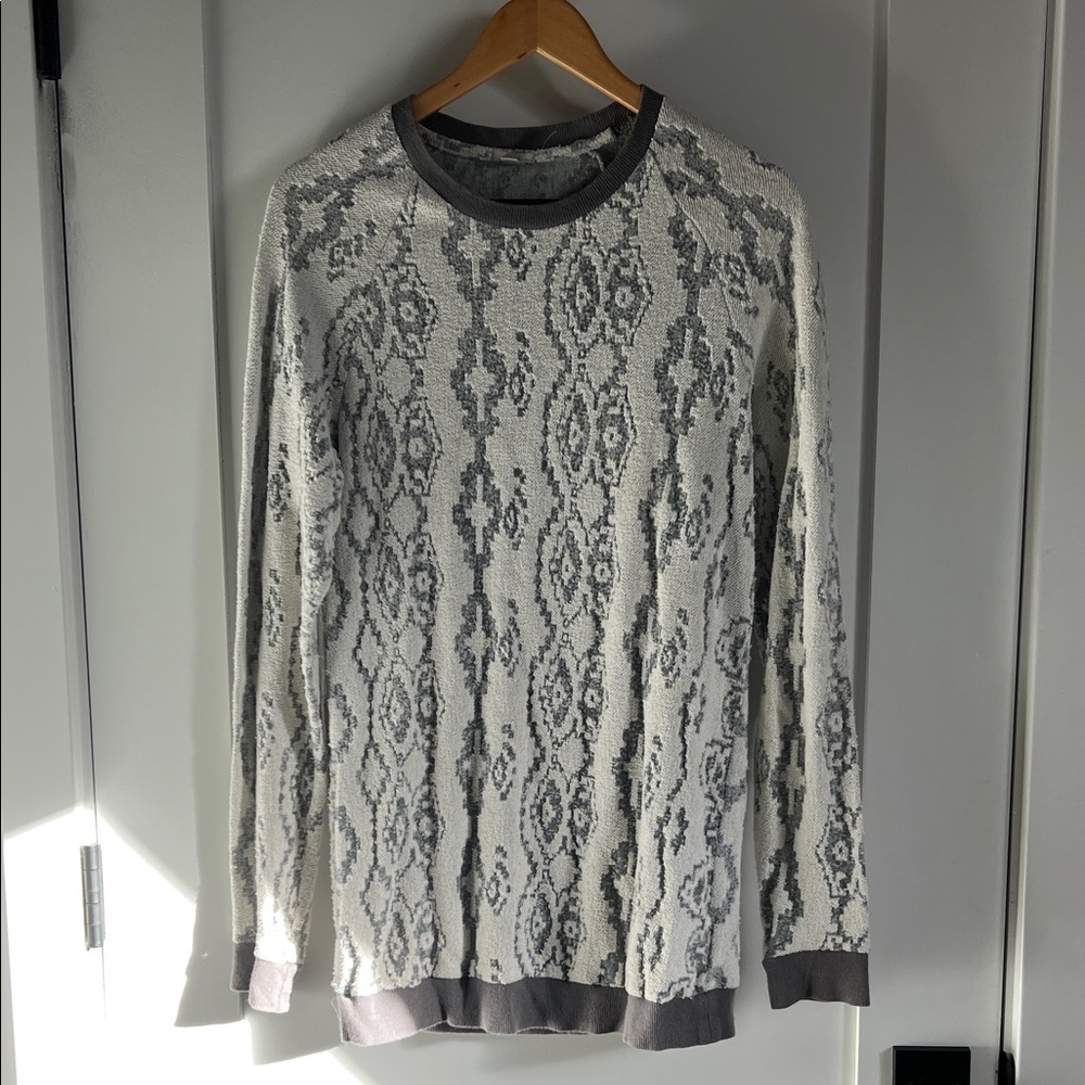 Ecote Neutral Pattern Knit Long Sleeve Top – Size XS